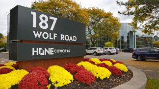 Hone Coworks Wolf Road Sign